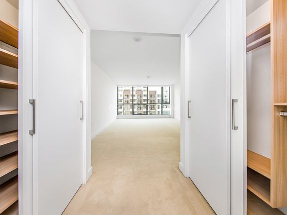 4th image of 738 Long Bridge St APT 409