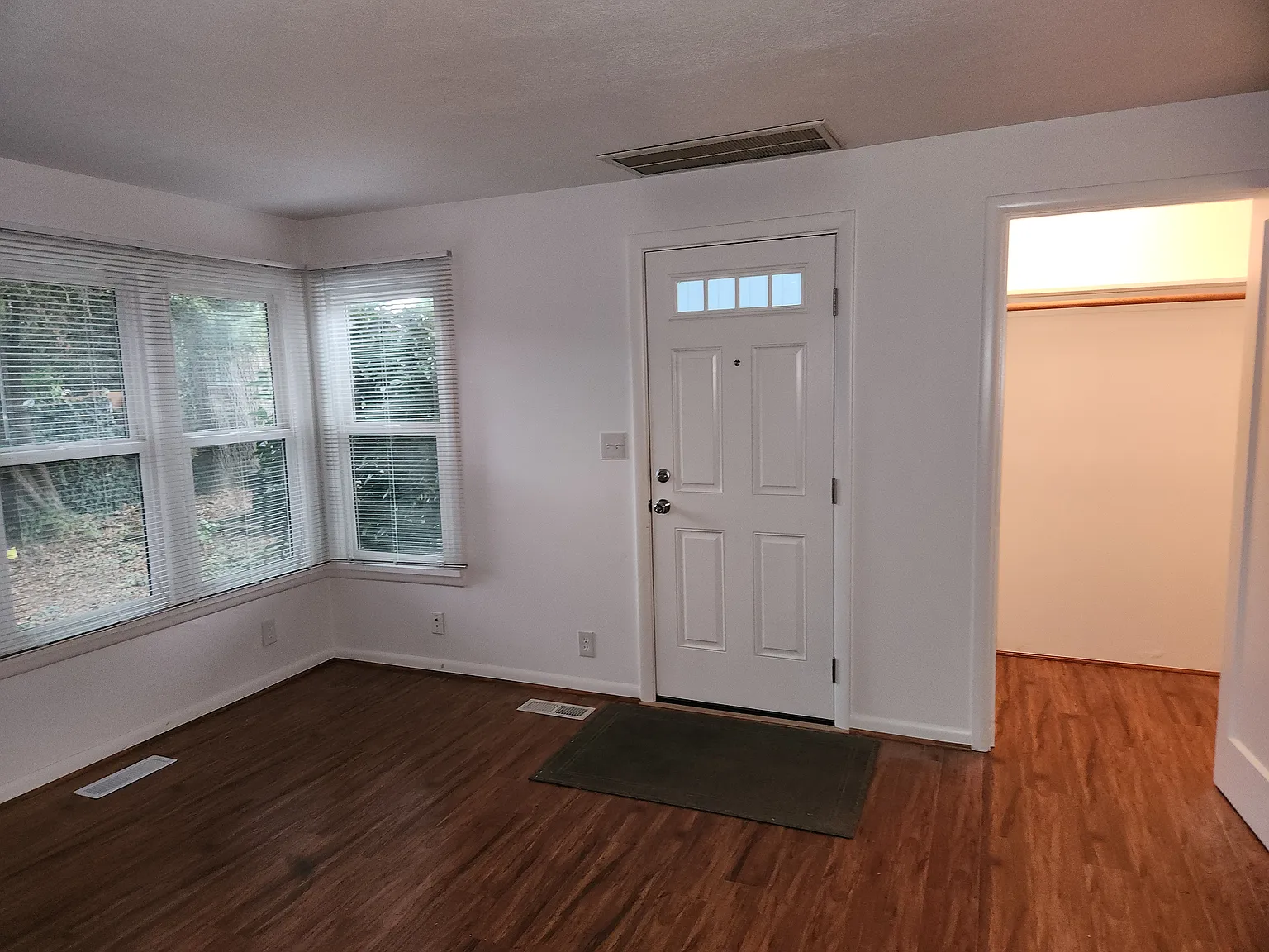 1 bed, 700 sqft, $1,295 — Photo 4