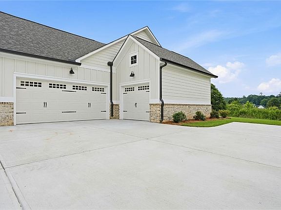 2nd image of 355 Sweetgrass Dr