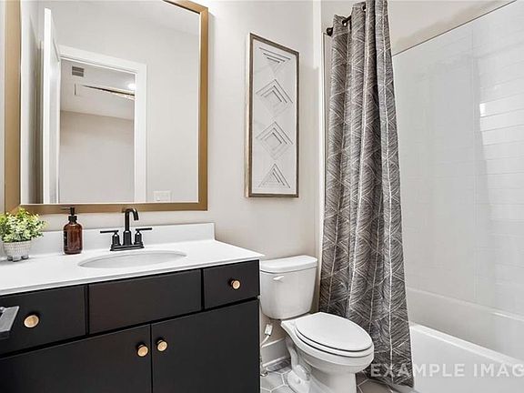 4th image of 213 Prairie Ln #1