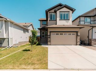 159 SW Pacific Lndg W, Lethbridge, AB T1J 5N2
