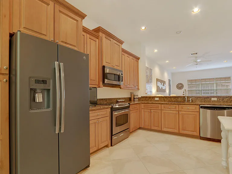 4711 Artesa Way E — Photo 5