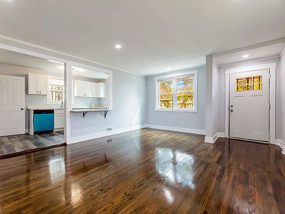 5th image of 11104 S Avenue O