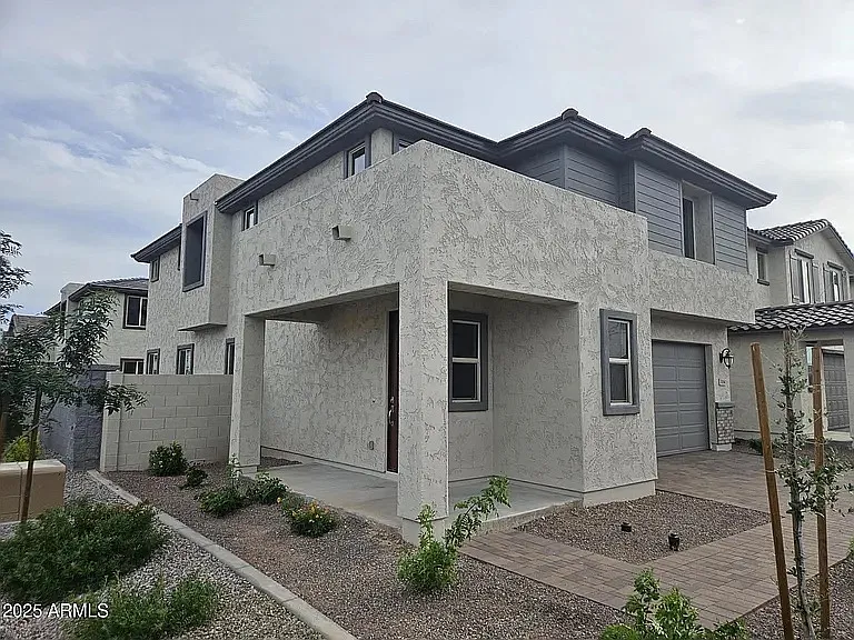 3354 S 180th Ln — Photo 2