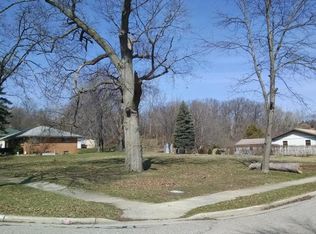 927 Calvary Ave NW, Grand Rapids, MI