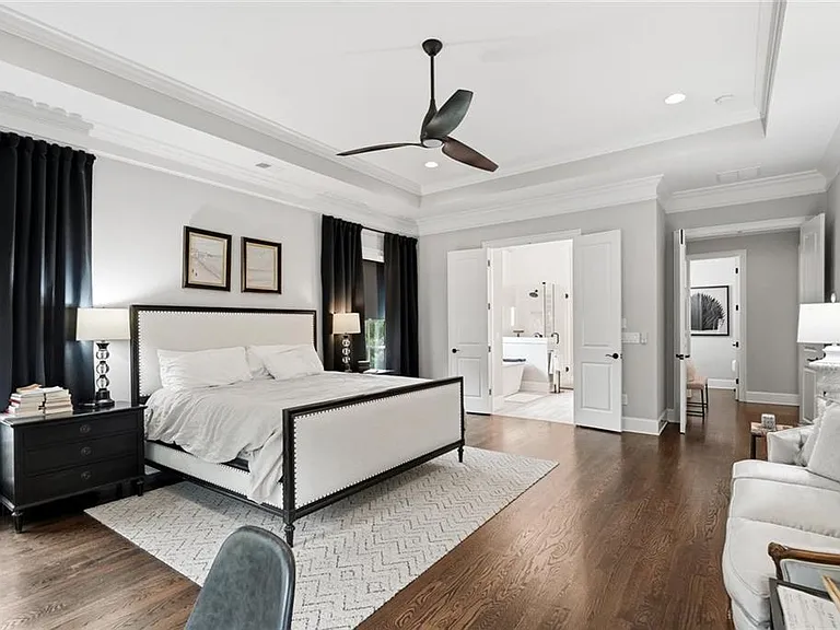 1012 Summit View Ln — Photo 12