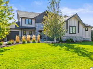 2303 S 220th Ave, Elkhorn, NE 68022