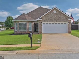 406 Sundowner Dr, Bonaire, GA 31005
