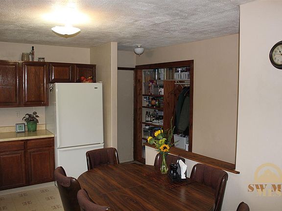 5th image of 300 Gertrude Ave