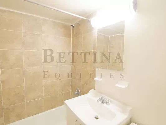 5th image of 425 E 77th St APT 2A