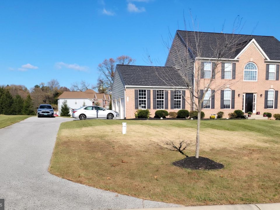 2nd image of 8708 Julia Flowers Ct