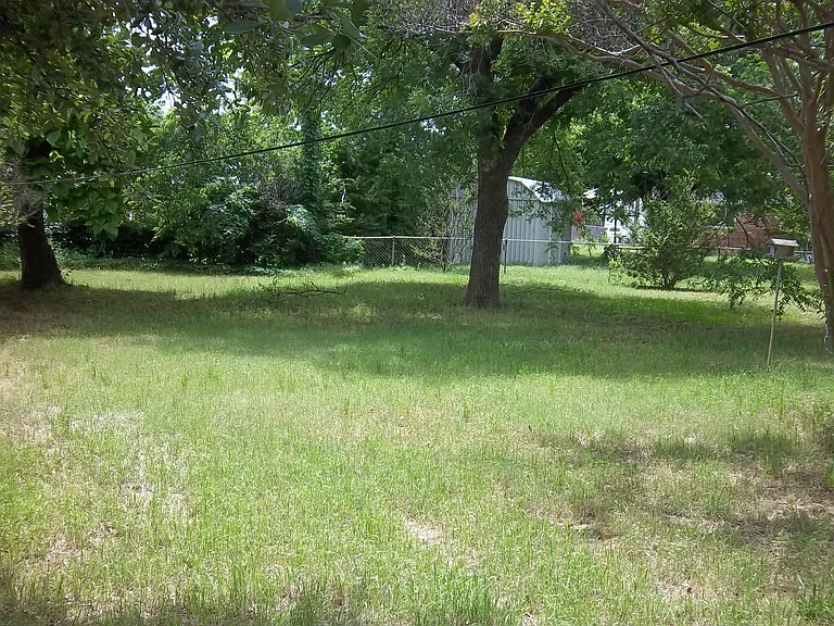 7907 S McKinley Ave — Photo 3