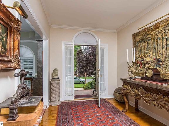 4th image of 208 Brushy Meadows Dr