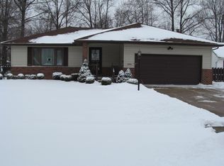 16924 Forest Oval, Middleburg Heights, OH 44130