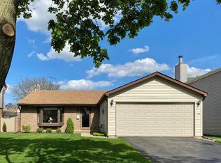 1453 S 4th Ave, Des Plaines, IL 60018