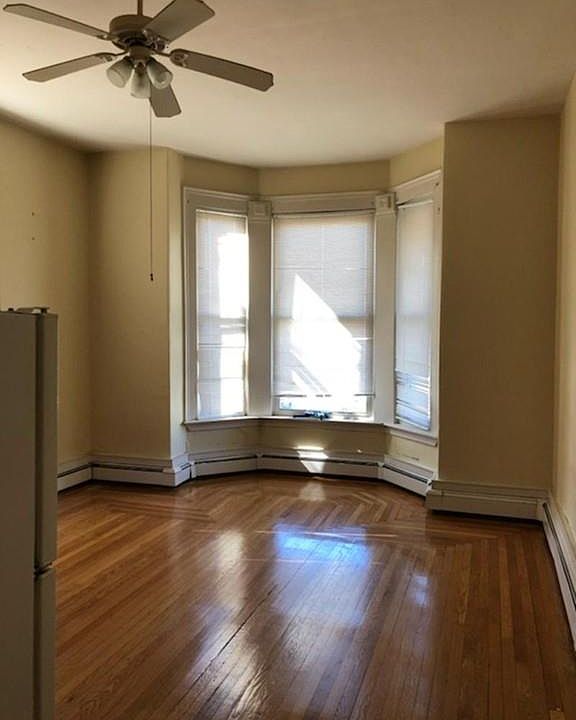 2nd image of 287 Washington Ave APT 2