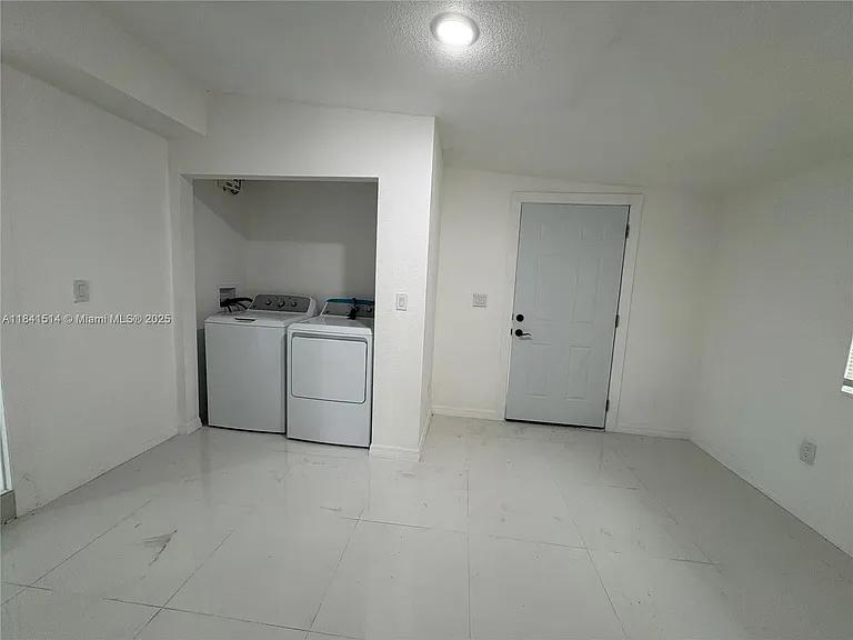 13485 NE Jacksonville Rd — Photo 5
