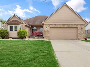 53562 Meadow View Ln, New Baltimore, MI