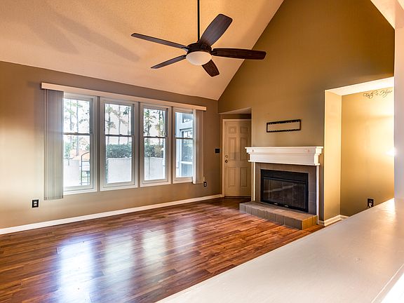 5th image of 9215 Ravenwing Dr #33