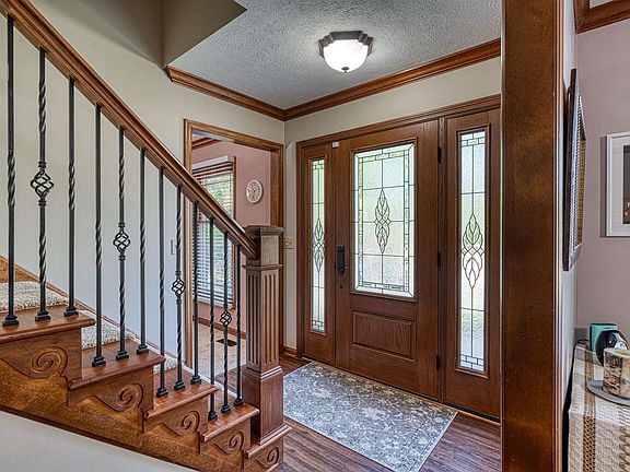 4th image of 5666 N Cypress St