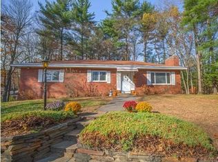 62 Torrey St, Easthampton, MA 01027