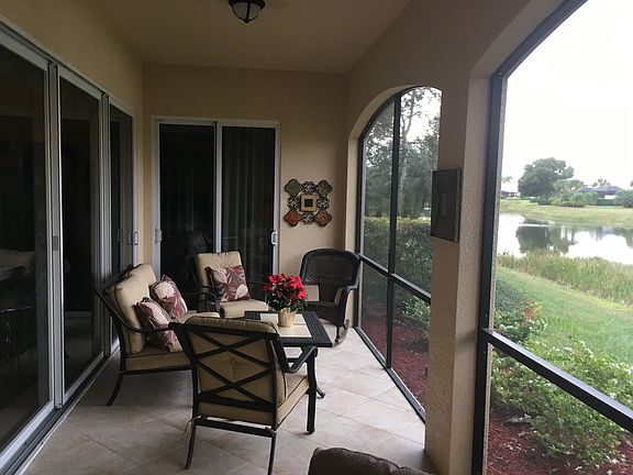 Lanai seating & water view