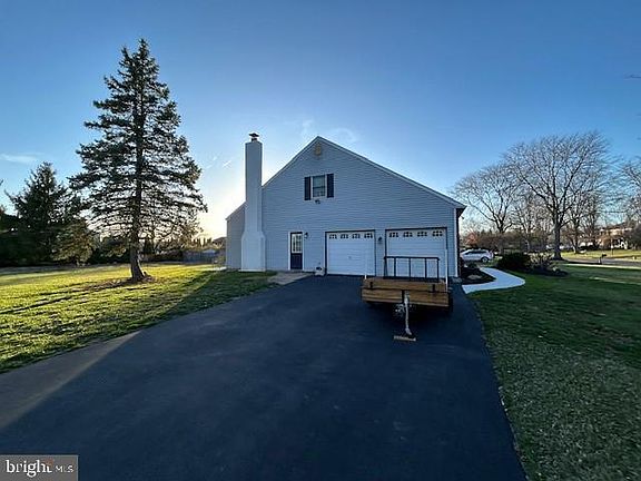 3rd image of 100 W Elizabeth Ln
