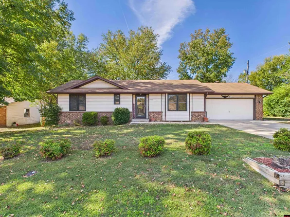 1002 Duncan St, Mountain Home, AR 72653