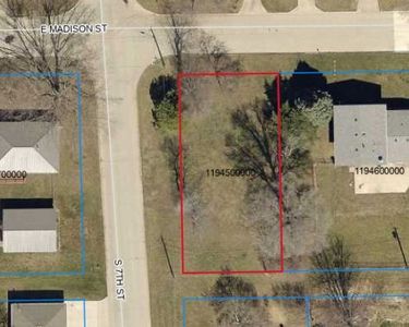 705 S 7th St, Knoxville, IA, 50138