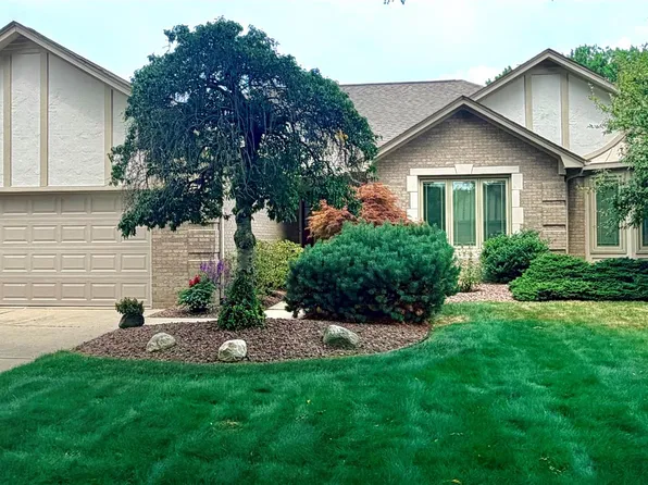 4451 Bayleaf Dr, Sterling Heights, MI 48314
