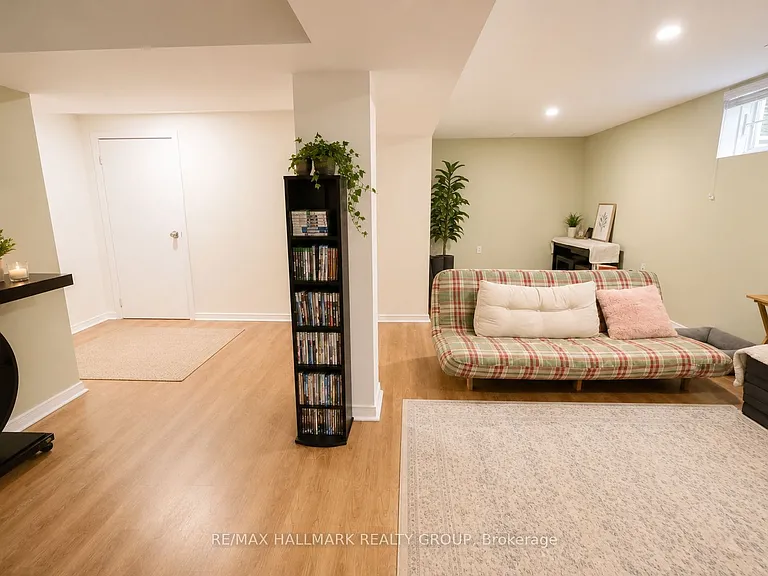 1374 Chicory Pl — Photo 25