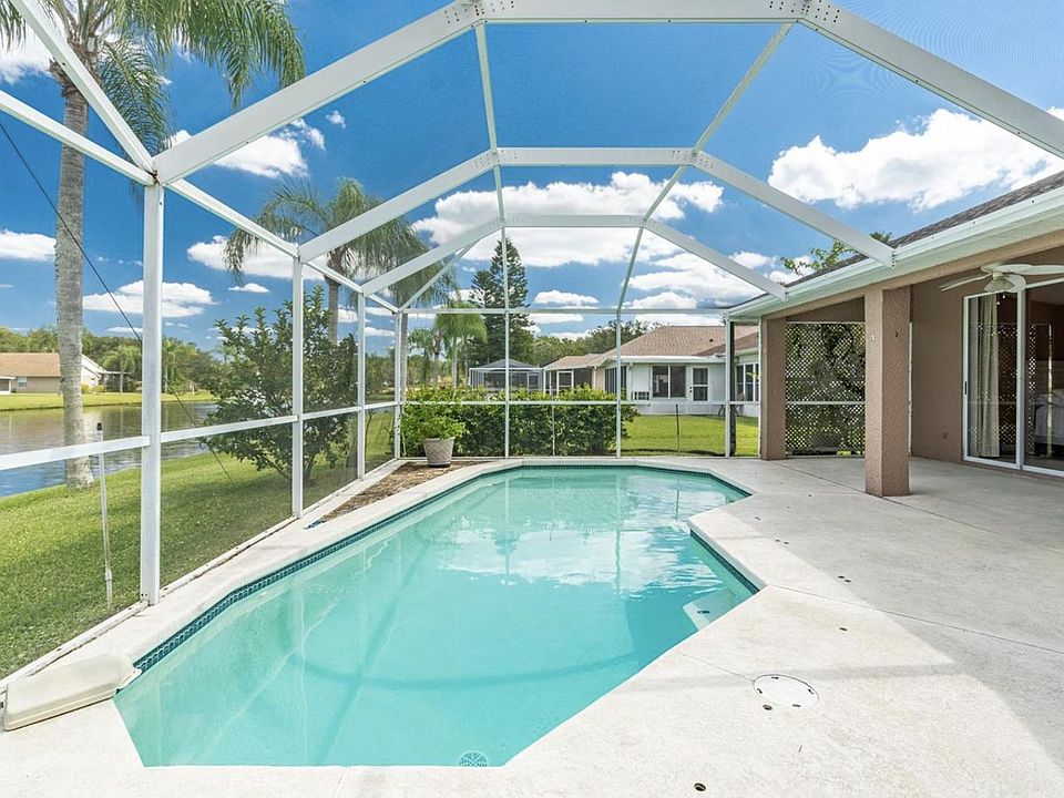 1st image of 383A Fountainview Cir