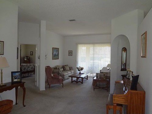 4th image of 279 Laurenburg Ln