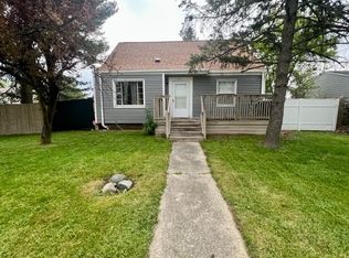 1147 Allen St, Burton, MI 48529