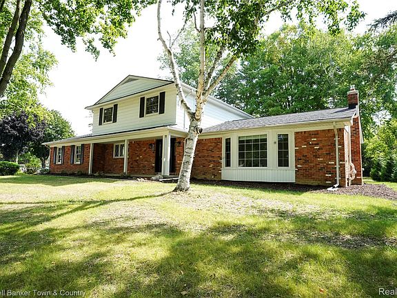 3rd image of 4301 Macqueen Dr