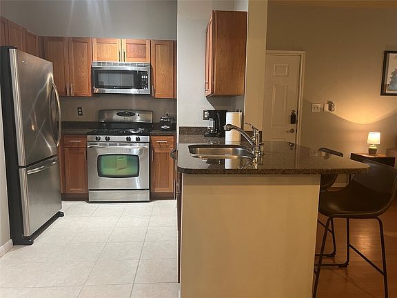 2nd image of 2209 Hancock Dr APT 29