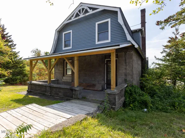 29 Veterans Way, Mineville, NY 12956