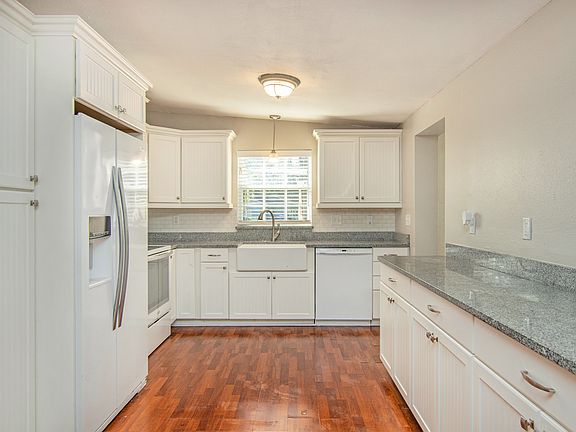 2nd image of 18308 Tomlinson Dr