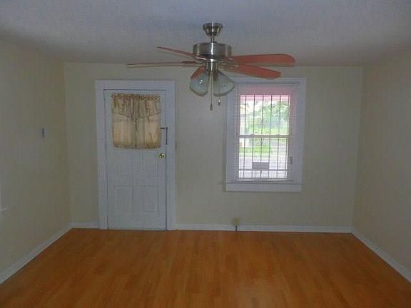 3rd image of 3116 N Miro St