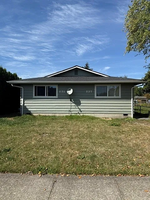237 26th Ave