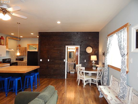 4th image of 26009 NE 219th Pl