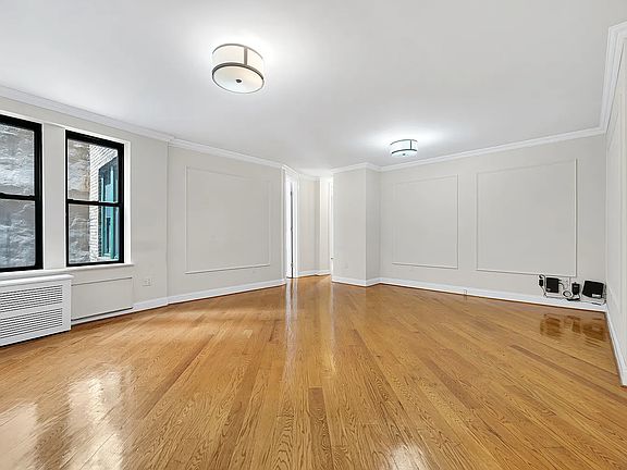 2nd image of 226 E 70th St APT 4C