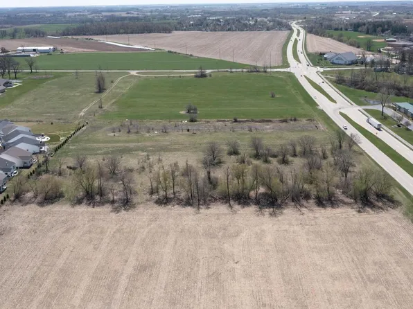 1103 South EDWARDS BOULEVARD, Lake Geneva, WI 53147