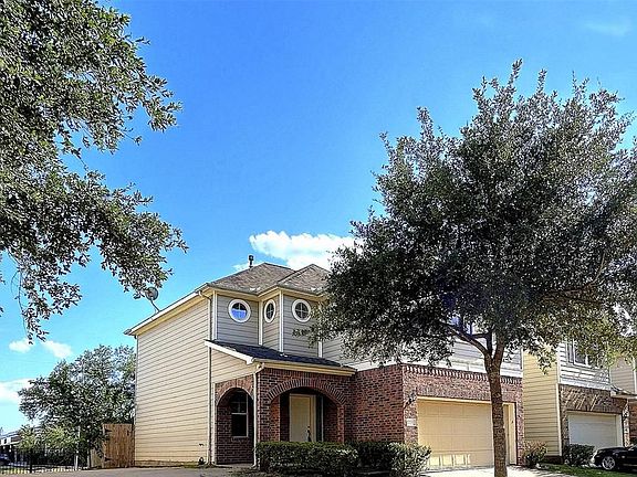 2nd image of 12539 S Ashford Villa Ln