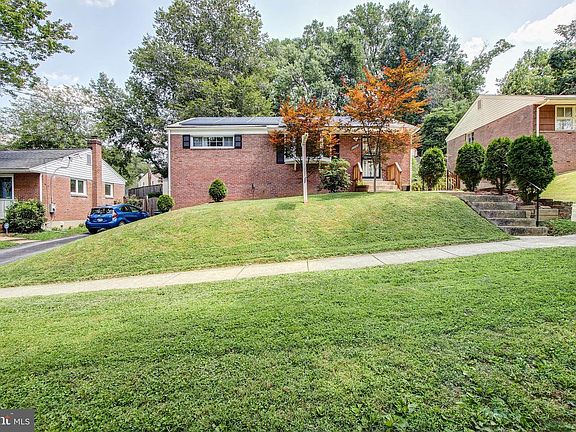 5th image of 11419 Sherrie Ln
