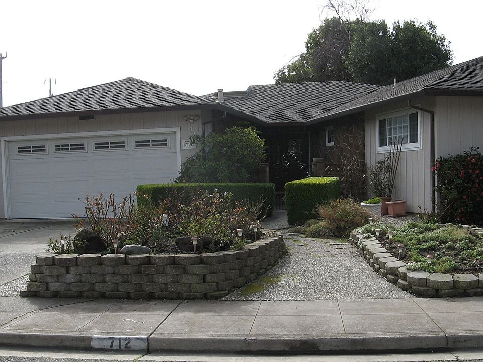 1st image of 712 Arroyo Leon Dr
