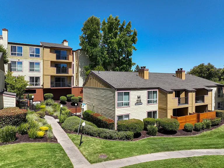 The Crest Pleasant Hill — Photo 25