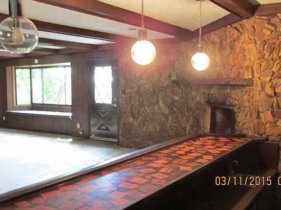 4th image of 2100 NE 55th St