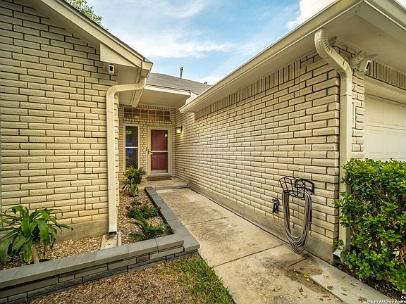 2nd image of 9526 BLACK THORN LN