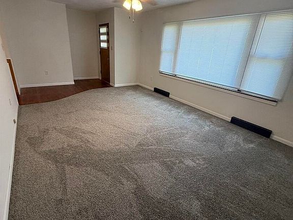 4th image of 302 E Ames St